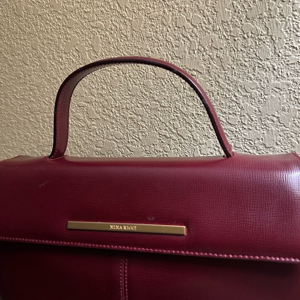 Beautiful designer Nina Ricci Bag - Picture 3 of 10